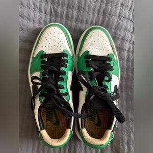 Woman Nike Air Jordan 1 Low SE in Green and White